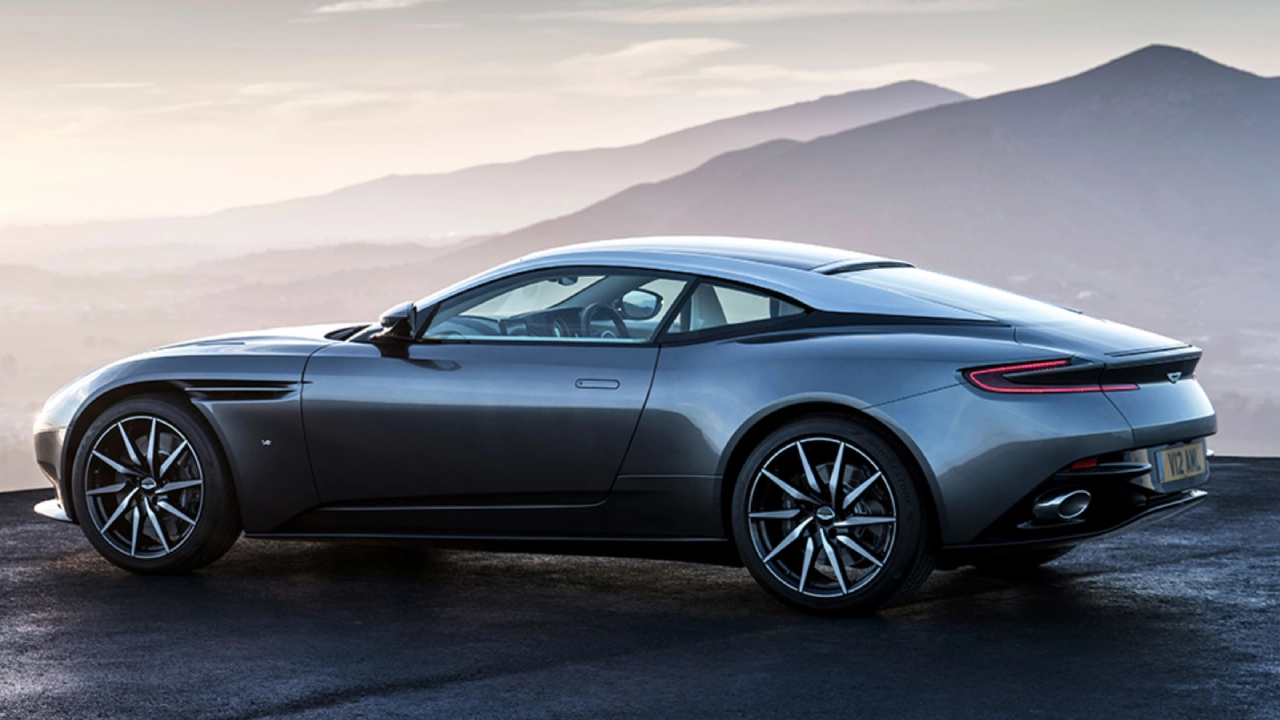 Aston Martin DB11