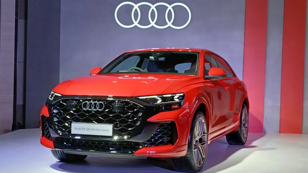 Audi RS Q8 Performance: ₹2.49 करोड़ में 648bhp की दमदार V8 SUV, लग्ज़री और रफ्तार का परफेक्ट मेल 1 Audi RS Q8