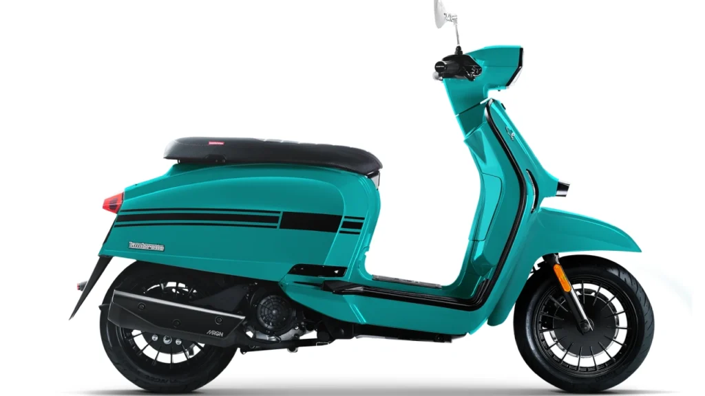 Lambretta V125: ₹80,000 में मिलेगा स्टाइलिश 125cc स्कूटर, जानें फीचर्स और लॉन्च डेट 1 Lambretta V125