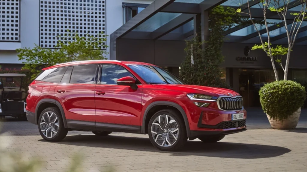 Skoda Kodiaq 2025: ₹46.89 लाख में लक्ज़री, सेफ्टी और पावर का परफेक्ट कॉम्बिनेशन 1 Skoda