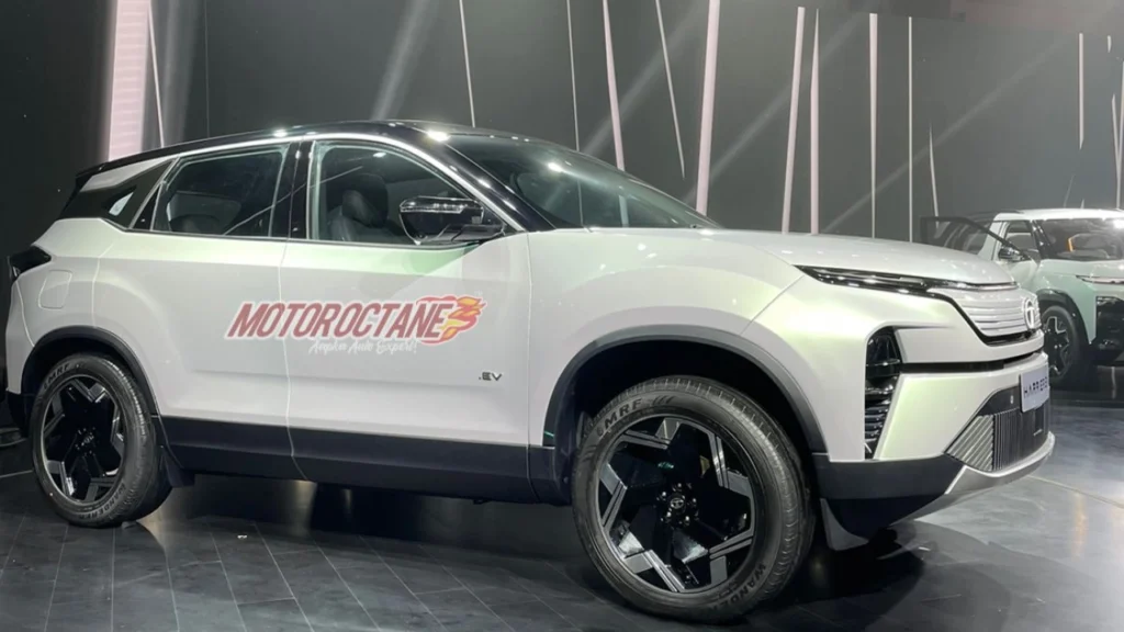 आ रही है Tata Safari EV: 7-सीटर इलेक्ट्रिक SUV, दमदार रेंज और लेवल-1 ADAS के साथ | कीमत ₹26 लाख से शुरू 1 Tata Safari EV 7